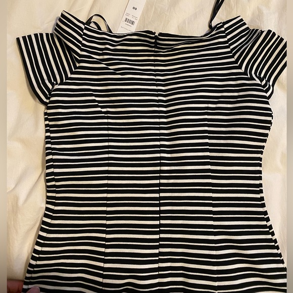 Ann Taylor NWT Striped Off the Shoulder Dress size 00 - Picture 5 of 7